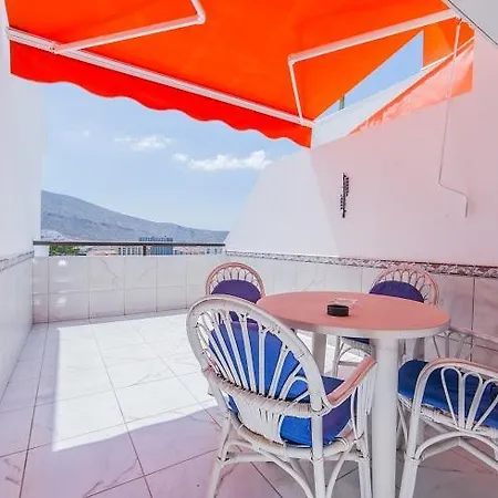 דירה Colina Apartment Sea View - Pool & Wifi , Los Cristianos לוס כריסטיאנוס