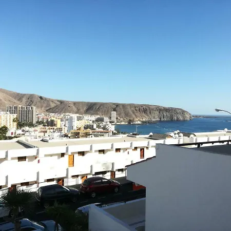 Colina Apartment Sea View - Pool & Wifi , Los Cristianos לוס כריסטיאנוס